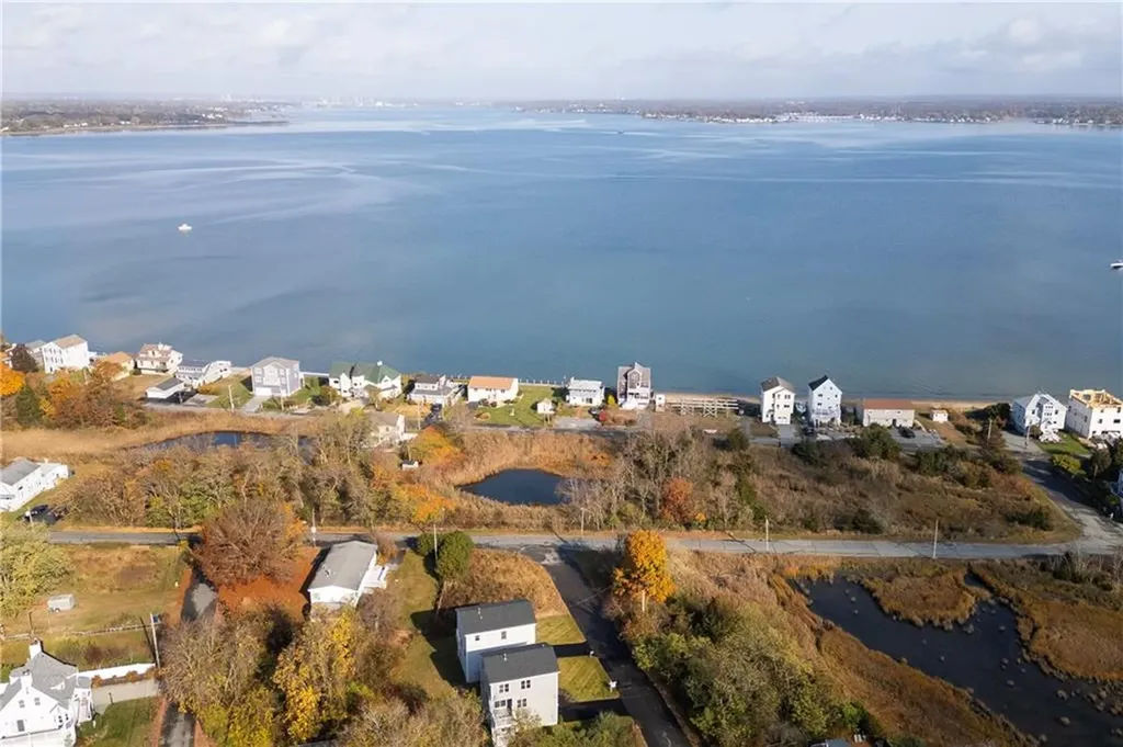 60 Dundas Avenue Warwick RI 02889