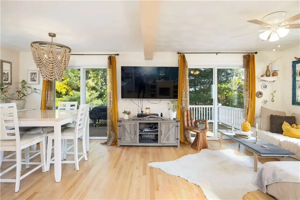 60 Dundas Avenue Warwick RI 02889