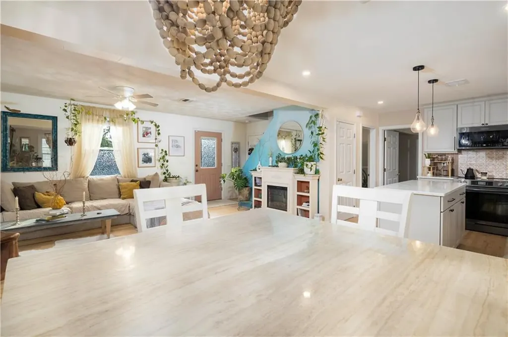 60 Dundas Avenue Warwick RI 02889