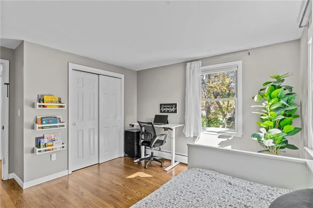 12 Bray Lane Bristol RI 02809