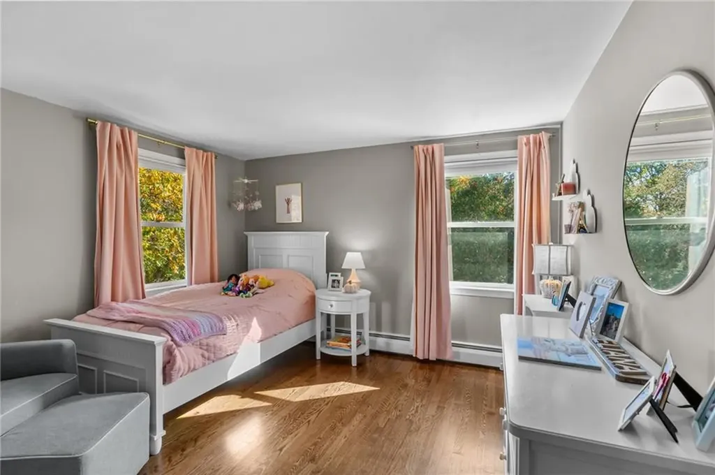 12 Bray Lane Bristol RI 02809
