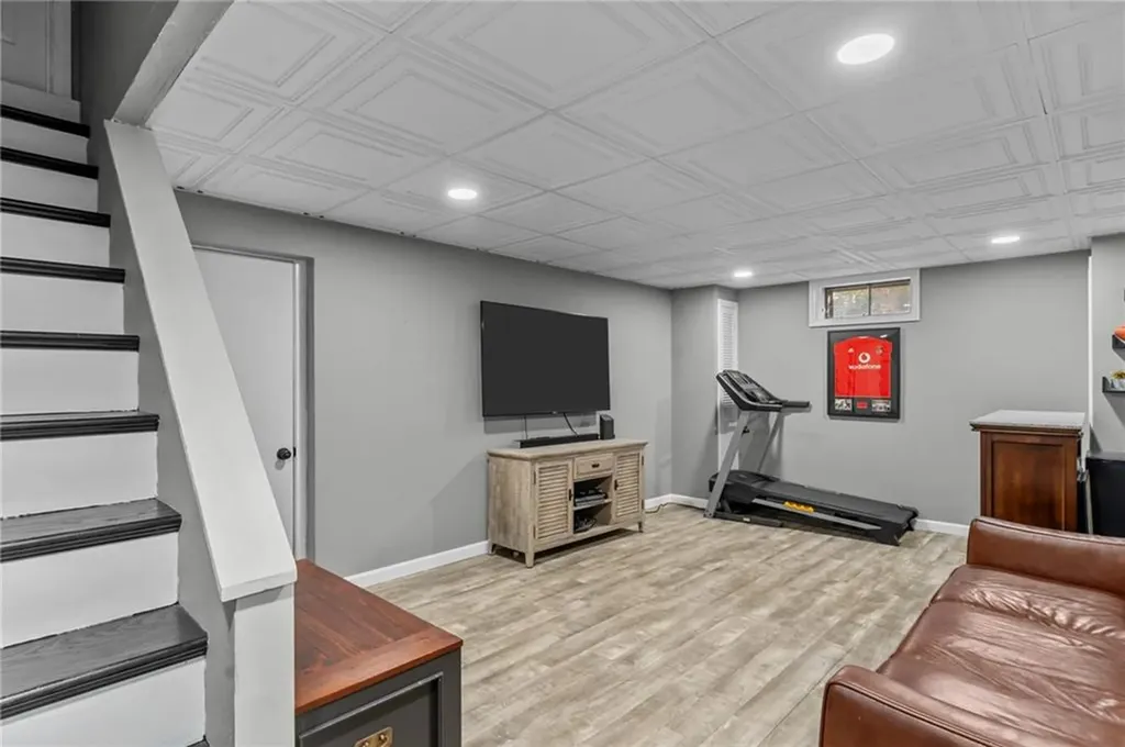 12 Bray Lane Bristol RI 02809