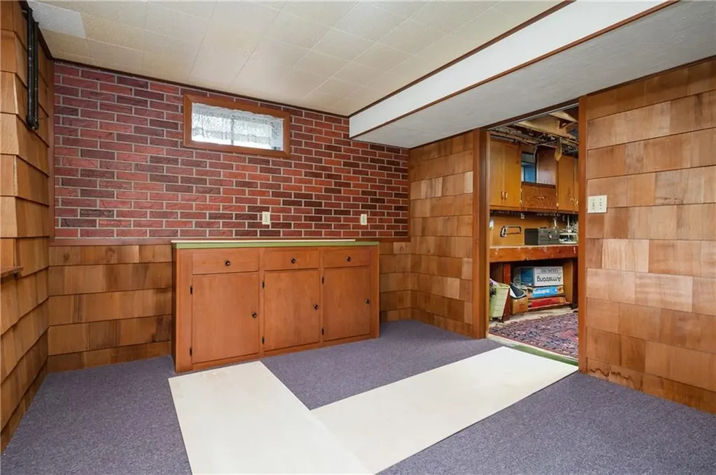 388 Thibeault Avenue Woonsocket RI 02895