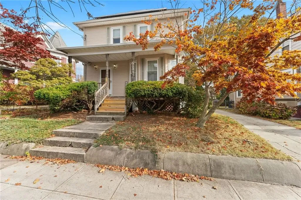 503 Academy Avenue Providence RI 02908