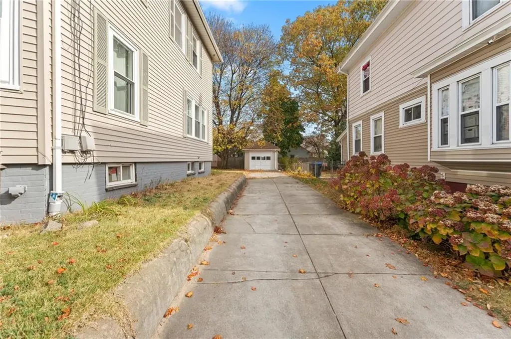 503 Academy Avenue Providence RI 02908