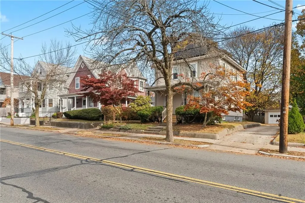 503 Academy Avenue Providence RI 02908