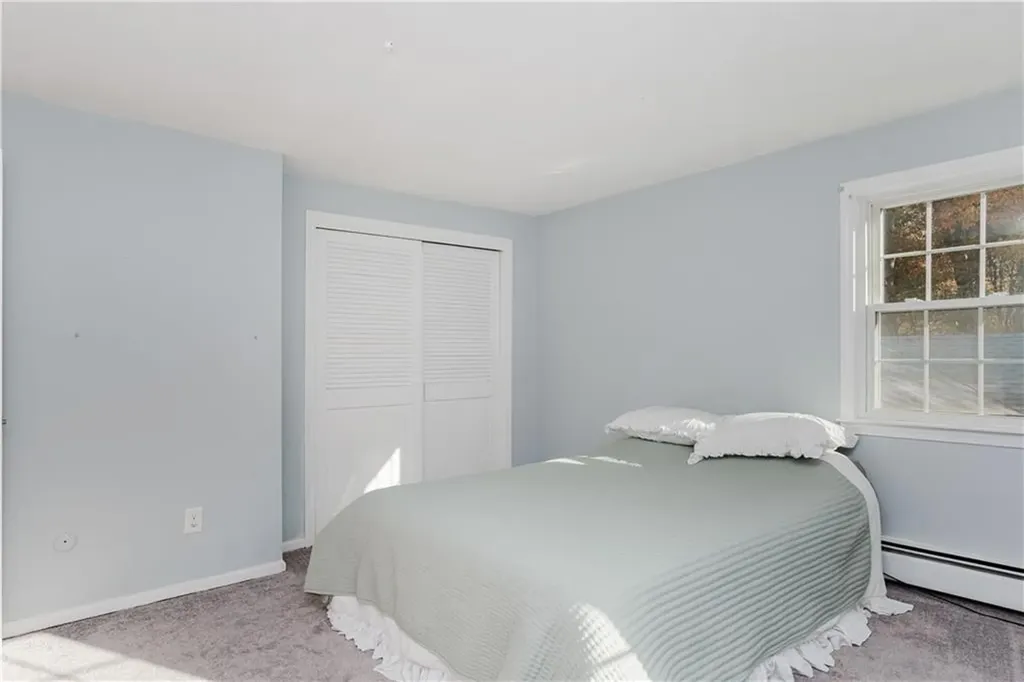 25 Hiawatha Drive Exeter RI 02822