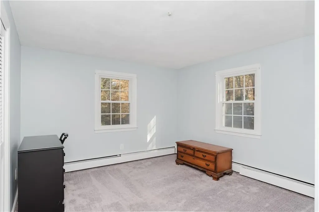 25 Hiawatha Drive Exeter RI 02822
