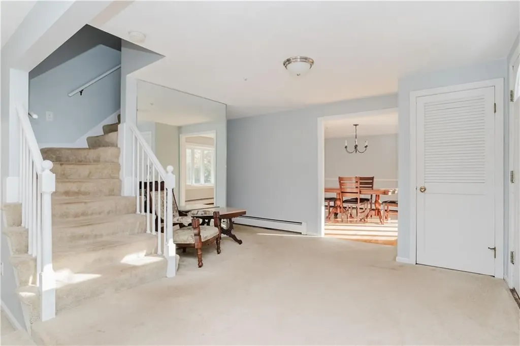 25 Hiawatha Drive Exeter RI 02822
