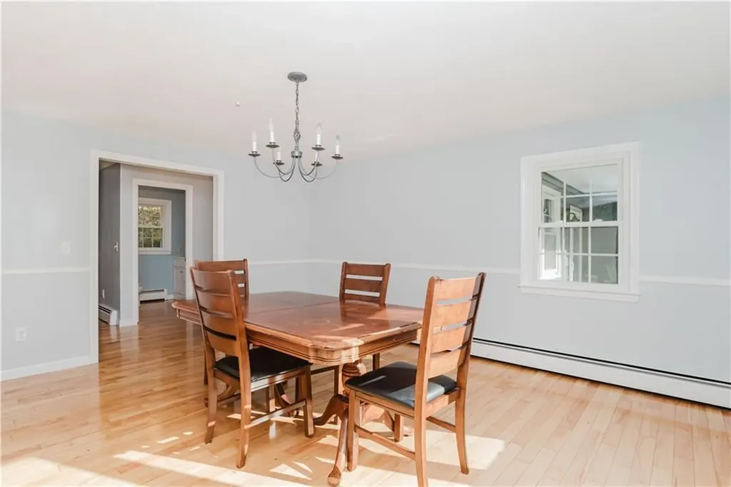 25 Hiawatha Drive Exeter RI 02822