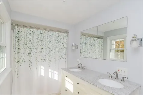 25 Hiawatha Drive Exeter RI 02822