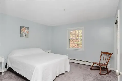 25 Hiawatha Drive Exeter RI 02822