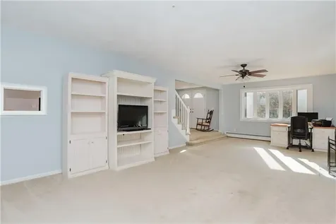 25 Hiawatha Drive Exeter RI 02822