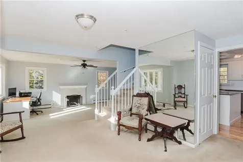 25 Hiawatha Drive Exeter RI 02822