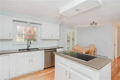 25 Hiawatha Drive Exeter RI 02822