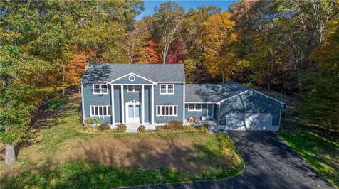 25 Hiawatha Drive Exeter RI 02822