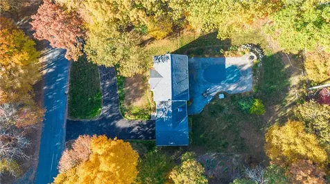 25 Hiawatha Drive Exeter RI 02822