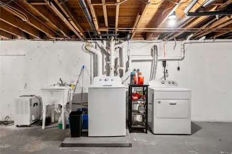 174 Pheasant Drive Cranston RI 02920