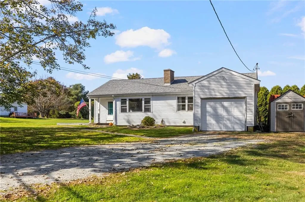 180 Mccorrie Lane Portsmouth RI 02871