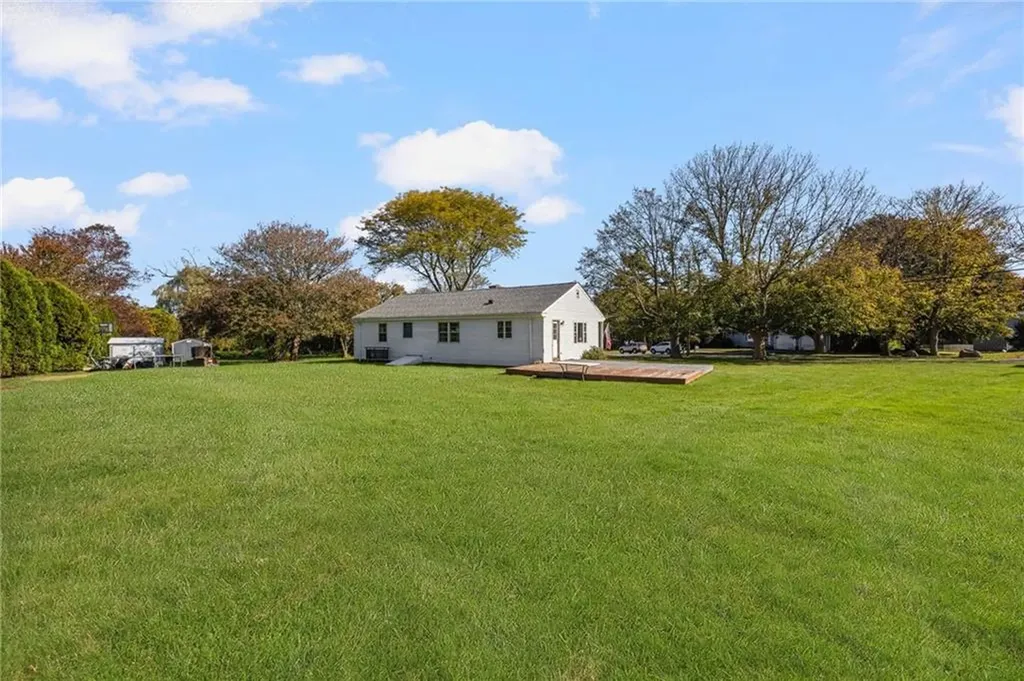 180 Mccorrie Lane Portsmouth RI 02871