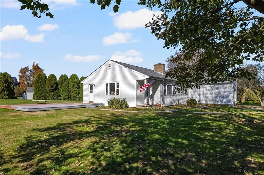 180 Mccorrie Lane Portsmouth RI 02871