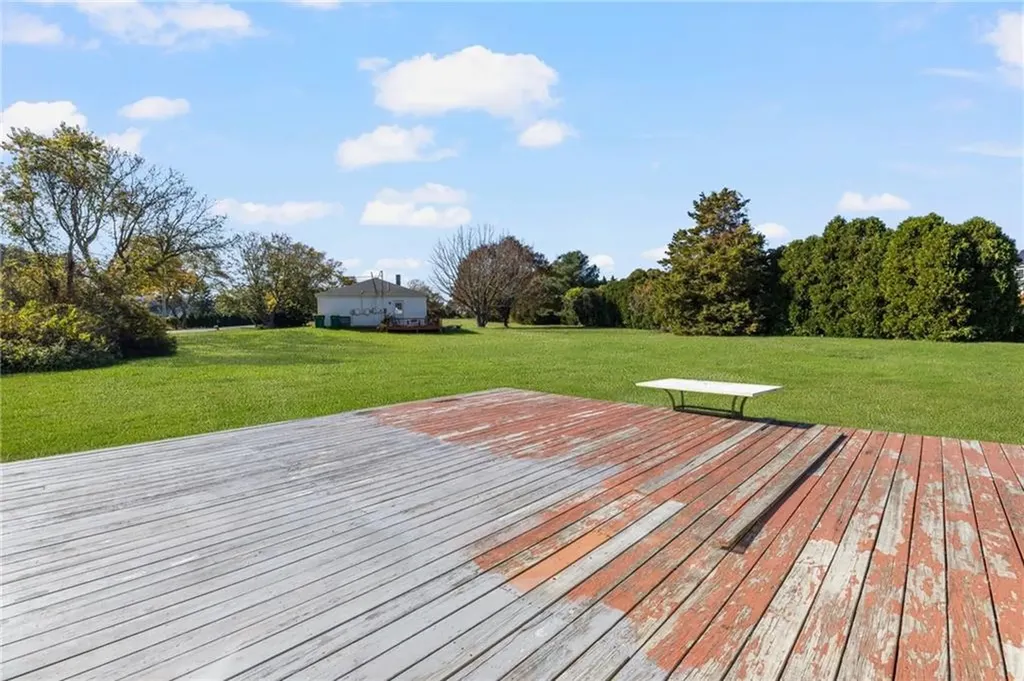 180 Mccorrie Lane Portsmouth RI 02871