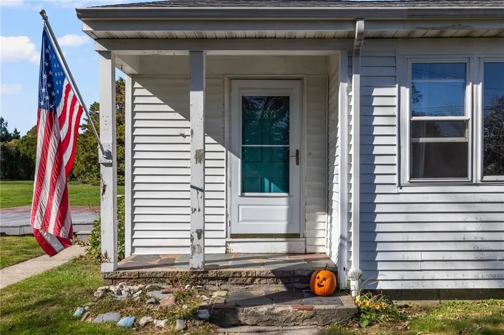 180 Mccorrie Lane Portsmouth RI 02871