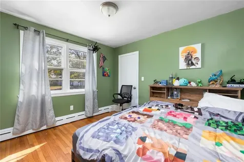 180 Mccorrie Lane Portsmouth RI 02871