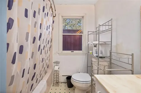 180 Mccorrie Lane Portsmouth RI 02871