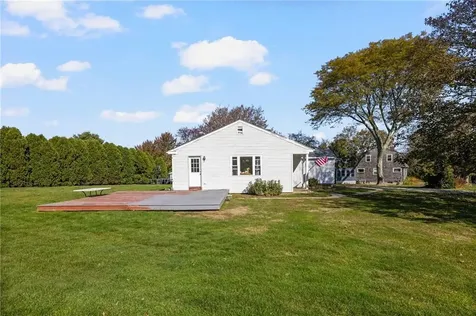 180 Mccorrie Lane Portsmouth RI 02871