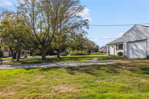 180 Mccorrie Lane Portsmouth RI 02871