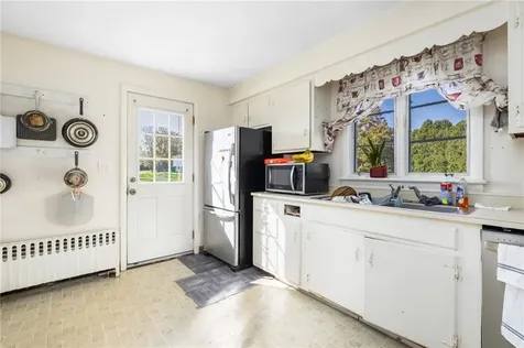 180 Mccorrie Lane Portsmouth RI 02871