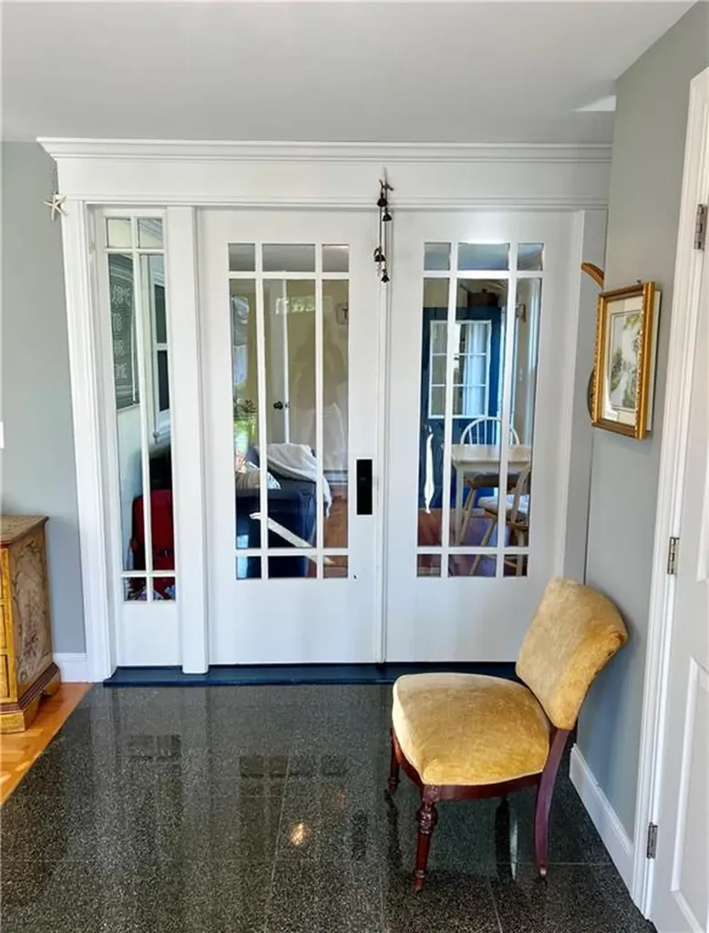 63 Maple Street Warren RI 02885