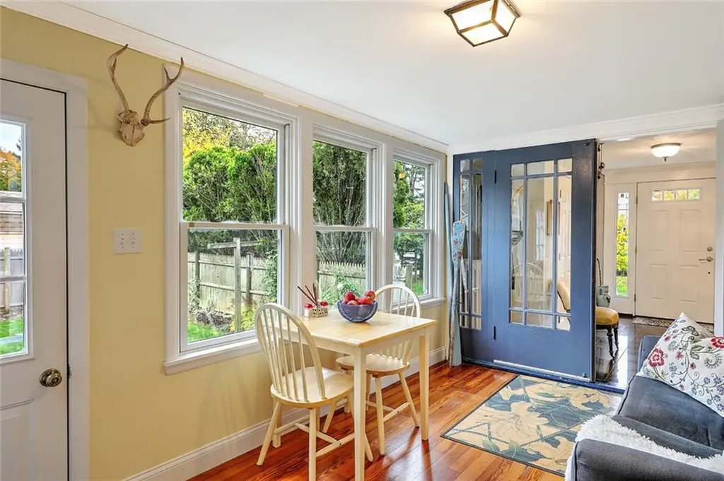 63 Maple Street Warren RI 02885