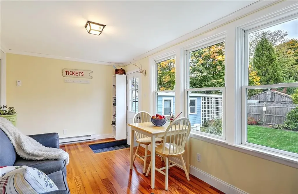 63 Maple Street Warren RI 02885