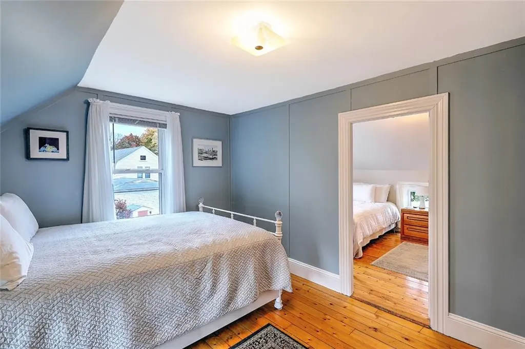 63 Maple Street Warren RI 02885