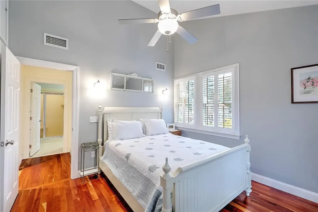 63 Maple Street Warren RI 02885