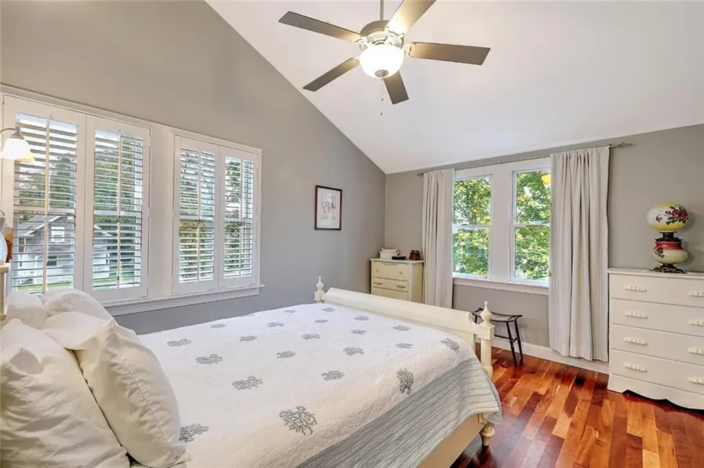 63 Maple Street Warren RI 02885
