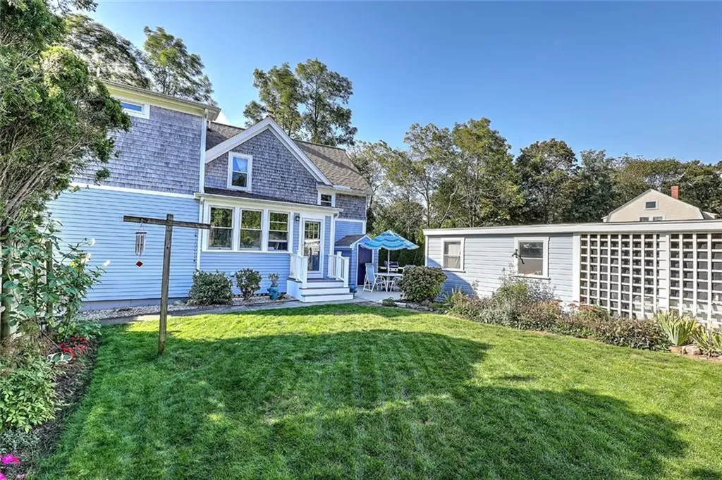 63 Maple Street Warren RI 02885