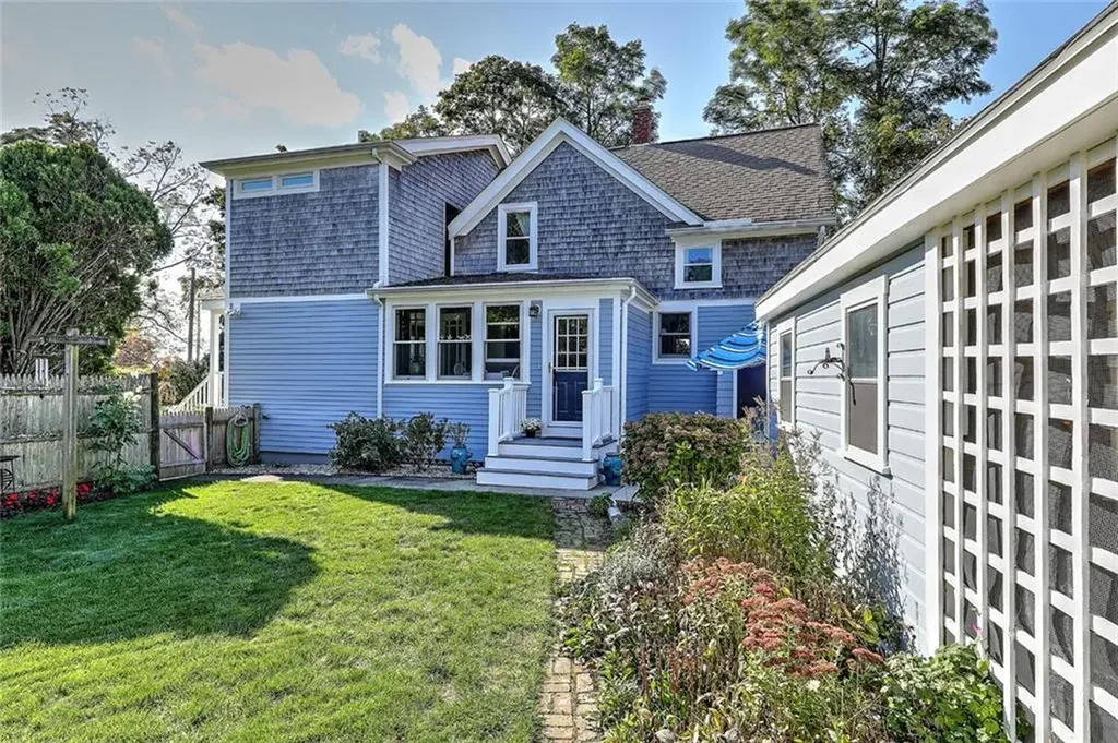 63 Maple Street Warren RI 02885