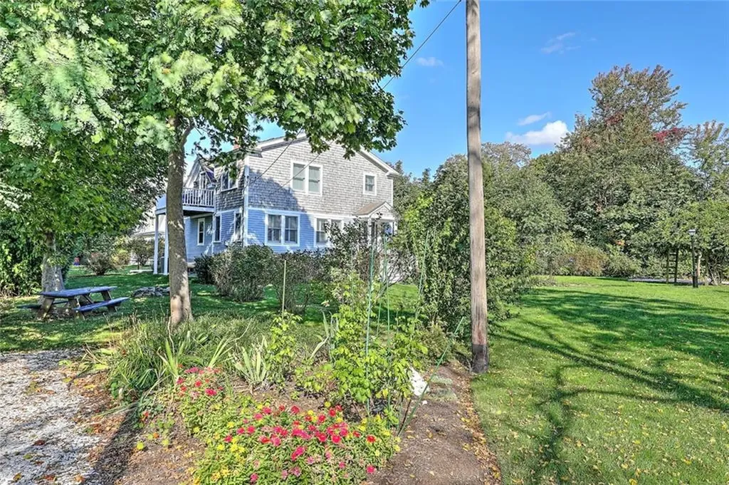 63 Maple Street Warren RI 02885