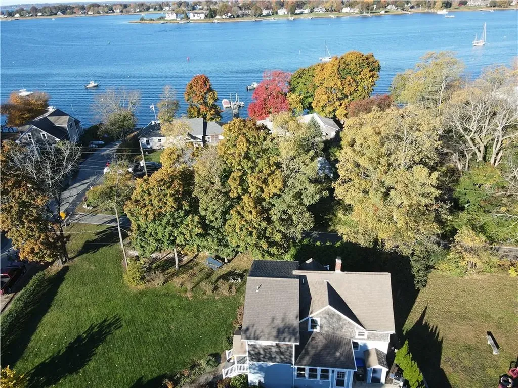 63 Maple Street Warren RI 02885