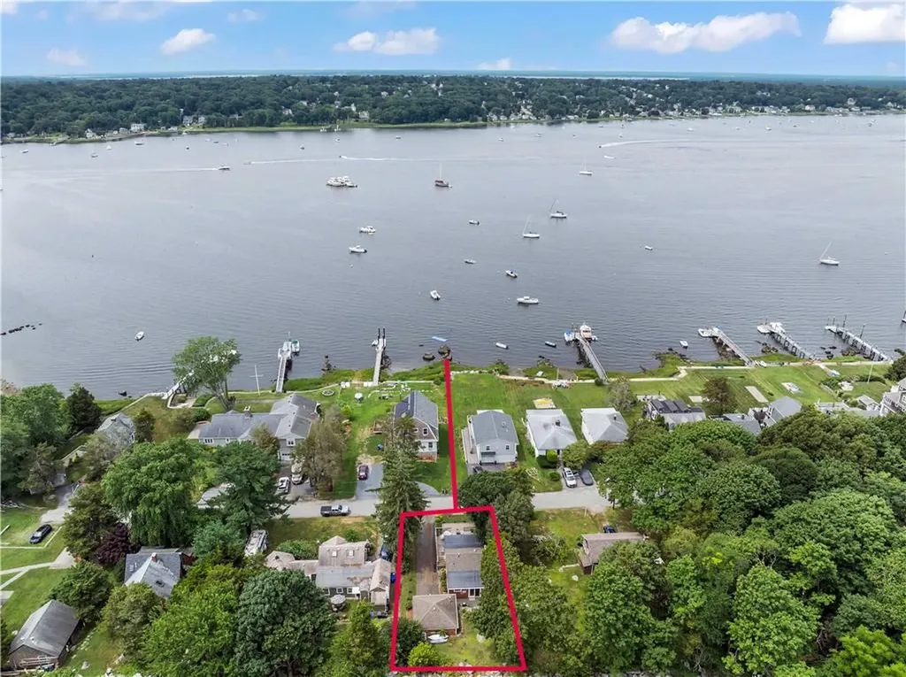 14 Shore Drive Warren RI 02885