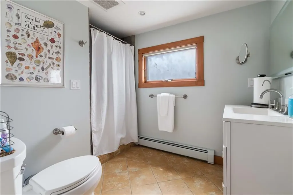 14 Shore Drive Warren RI 02885