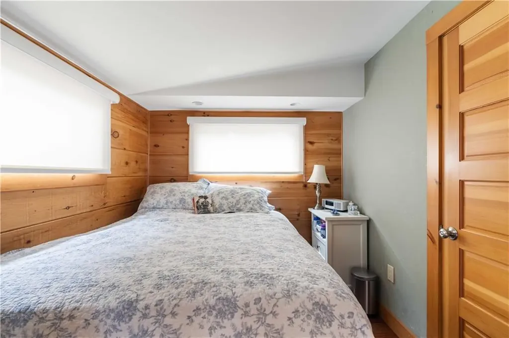 14 Shore Drive Warren RI 02885