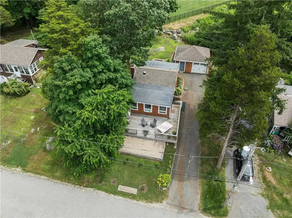 14 Shore Drive Warren RI 02885