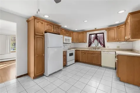 178 Cowesett Avenue West Warwick RI 02893