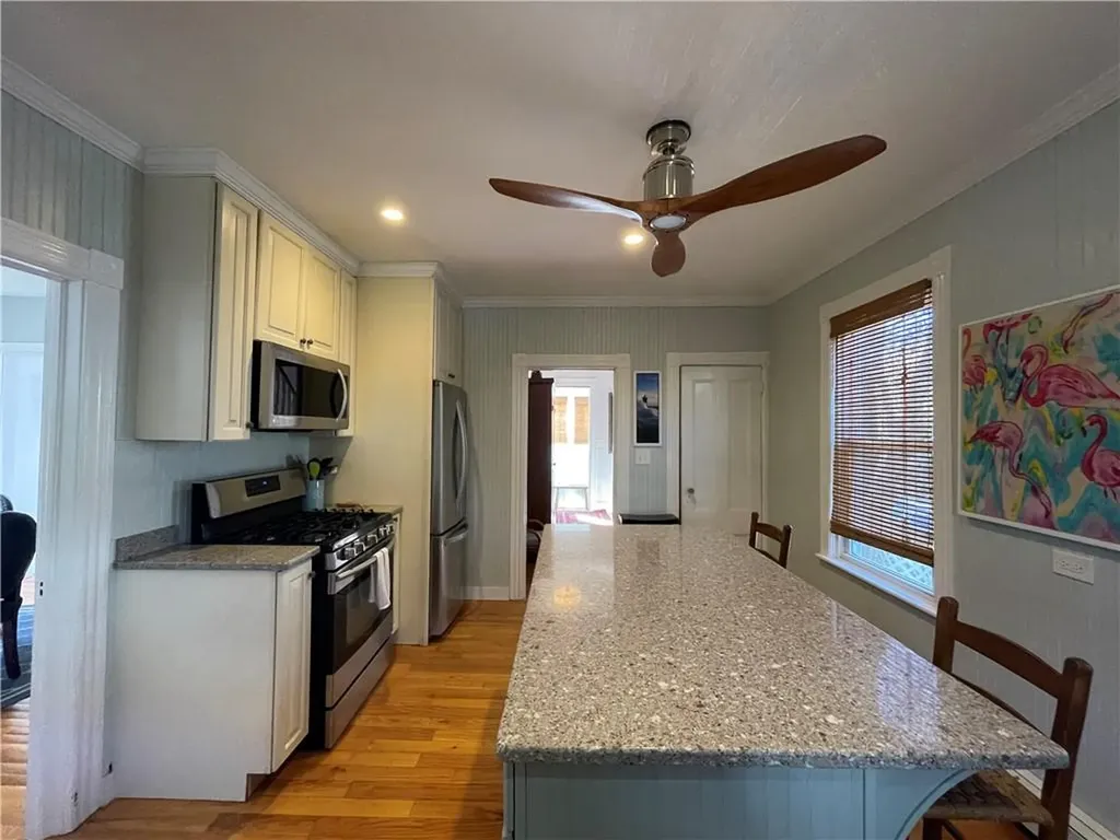 64 Roseneath Avenue Newport RI 02840