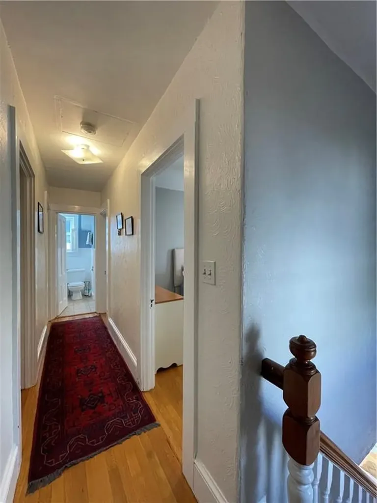 64 Roseneath Avenue Newport RI 02840