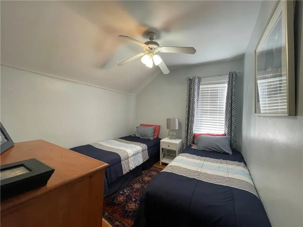 64 Roseneath Avenue Newport RI 02840